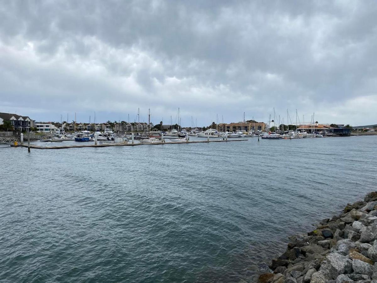 Port Lincoln Marina Waterfront Apartment Exterior photo