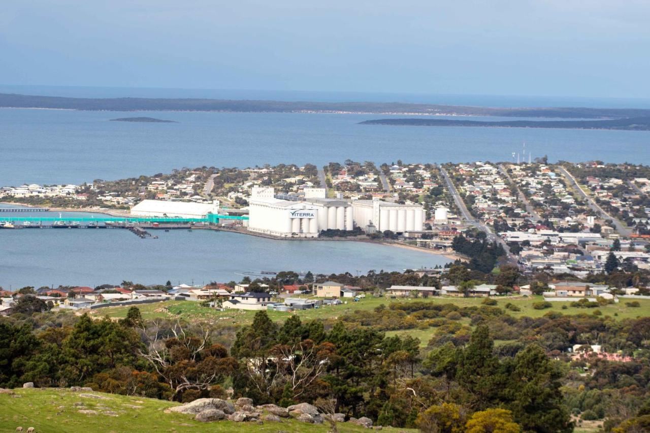 Port Lincoln Marina Waterfront Apartment Exterior photo